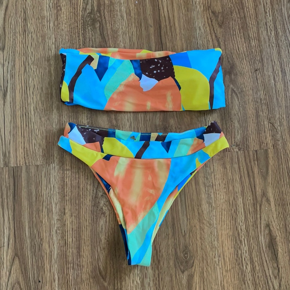 Multi color bandeau bikini